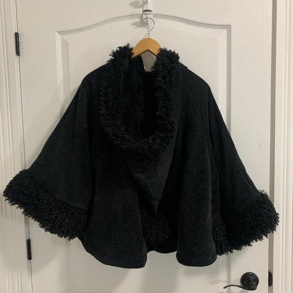 HANDMADE BLACK WINTER CAPE CLOAK PONCHO NWOT - Picture 6 of 6